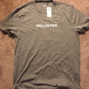 Hollister Grey t-shirt size: Large